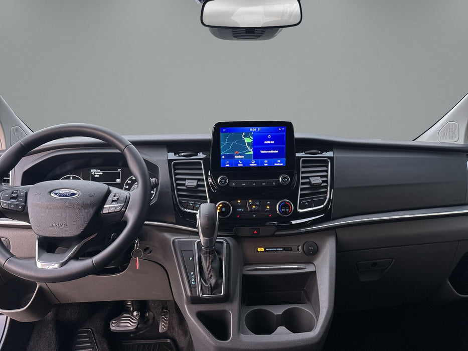 Ford Tourneo für 8 Personen